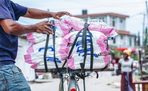 Wie ein Social Entrepreneur auf innovative Weise Mangelernährung beendet